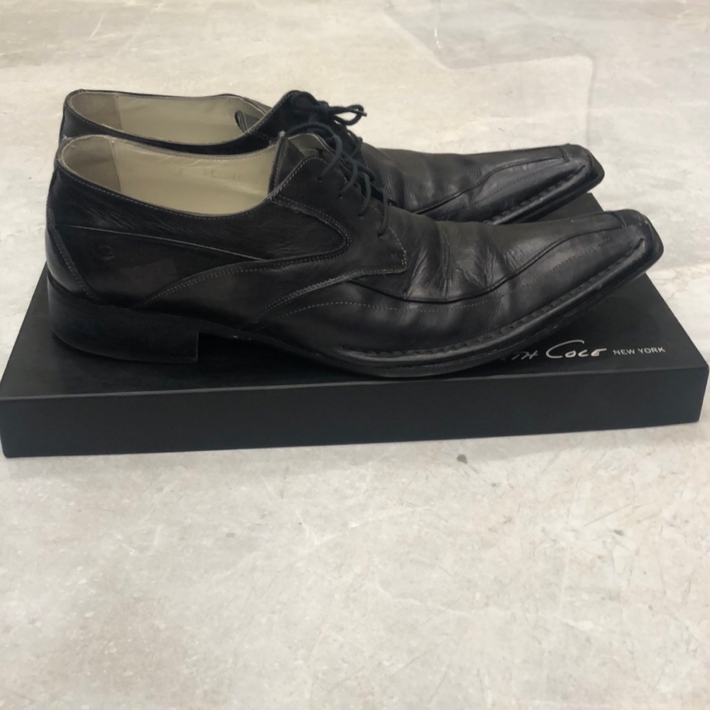 Kenneth Cole Between The Line Shoes - Size 11